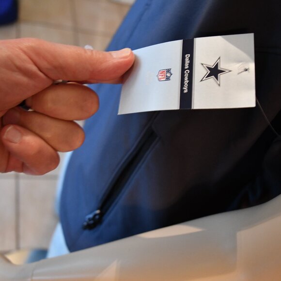 Dallas Cowboys Women's Dark Gray Full Zip Vest Sizes XS-3XL NWT - Picture 7 of 9